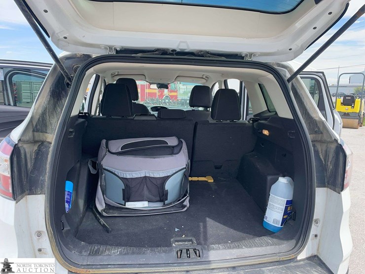 2017-ford-escape-image-18