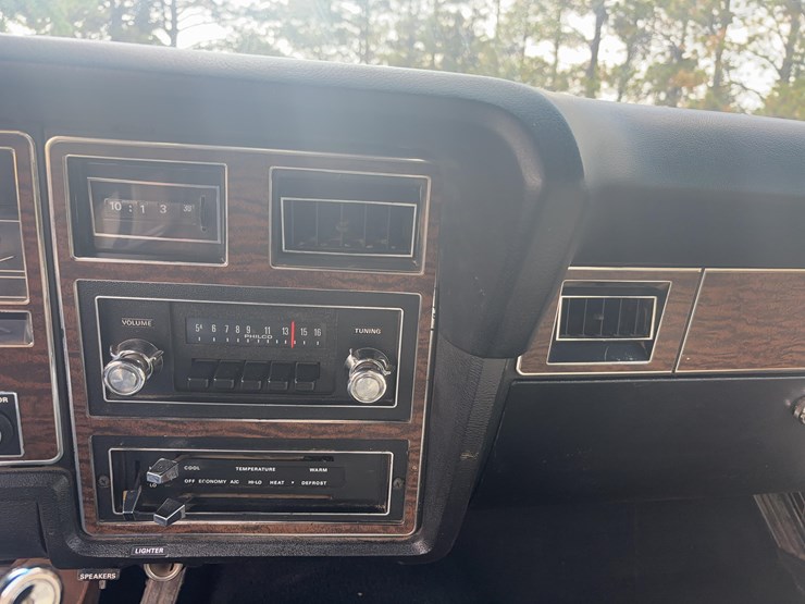 1976-ford-ltd-landau-image-23