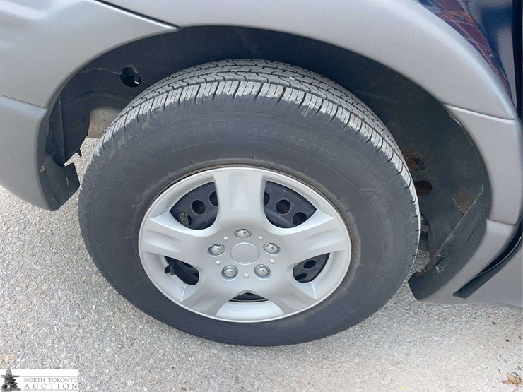 2004-pontiac-montana-image-24