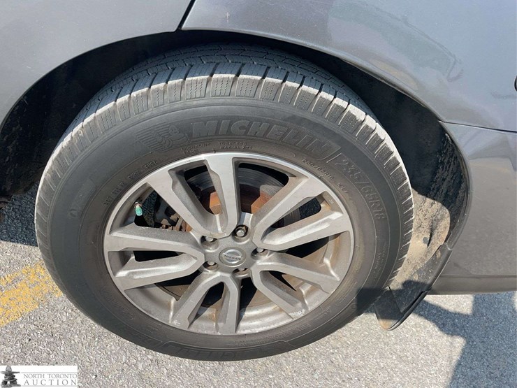 2015-nissan-pathfinder-image-24
