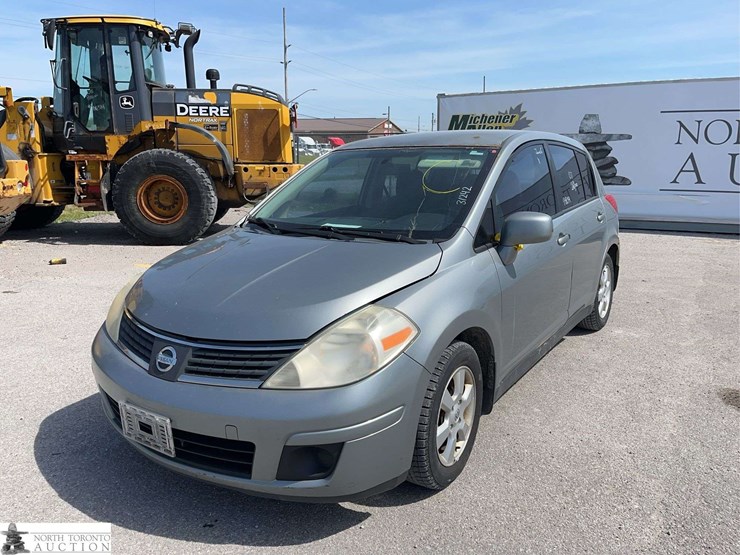 2007-nissan-versa-1.8-s-4dr-hatchback-(1.8l-i4-4a)-image-1
