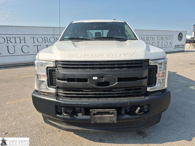 2017-ford-f350-image-2