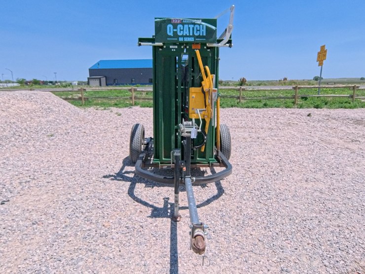 #1073-•-2019-arrow-quip-8600-cattle-chute-image-3