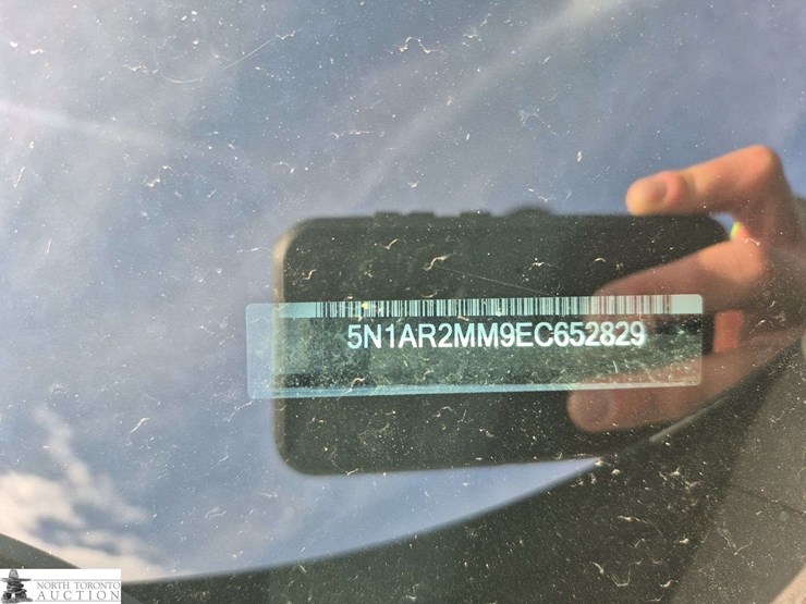 2014-nissan-pathfinder-image-16