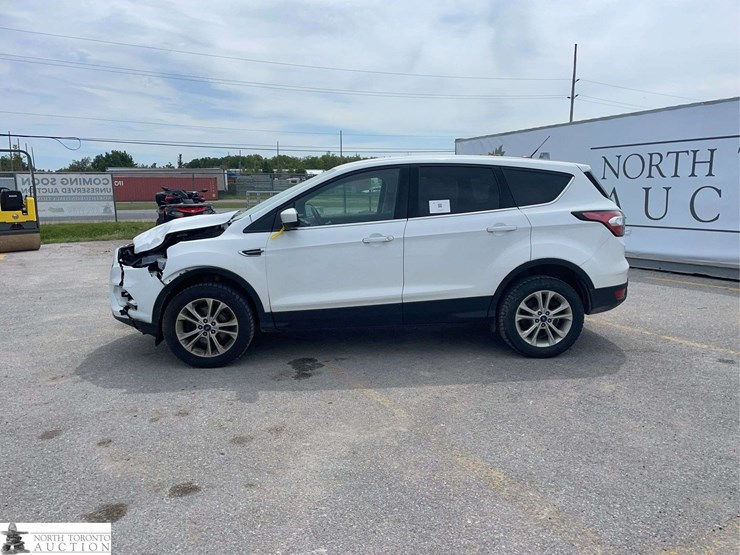 2017-ford-escape-image-8
