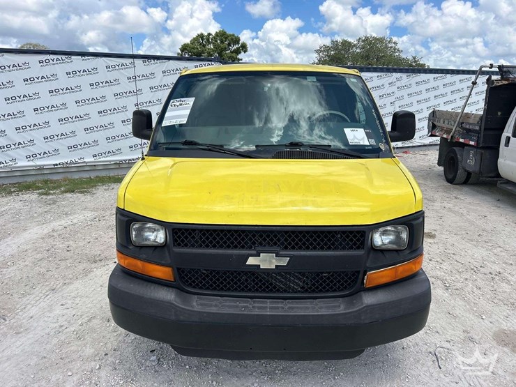 2012-chevrolet-express-2500-image-21