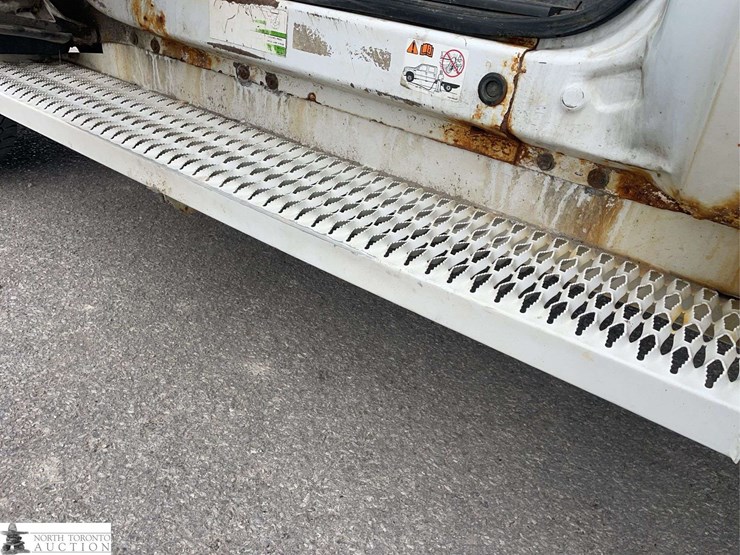 2012-ford-f550-image-39