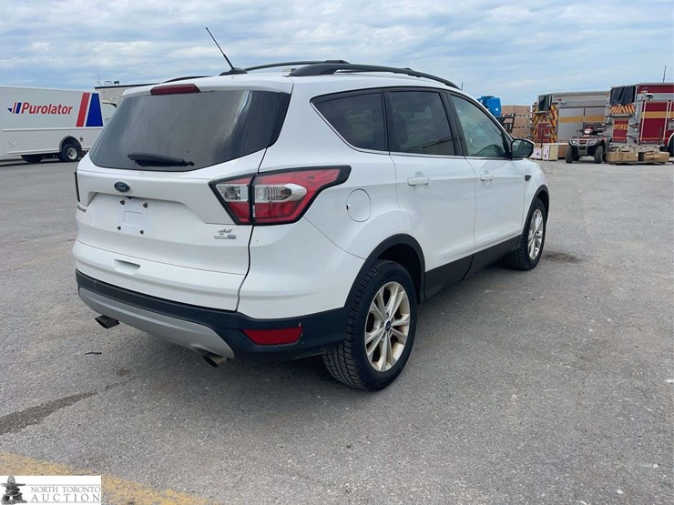 2017-ford-escape-image-5