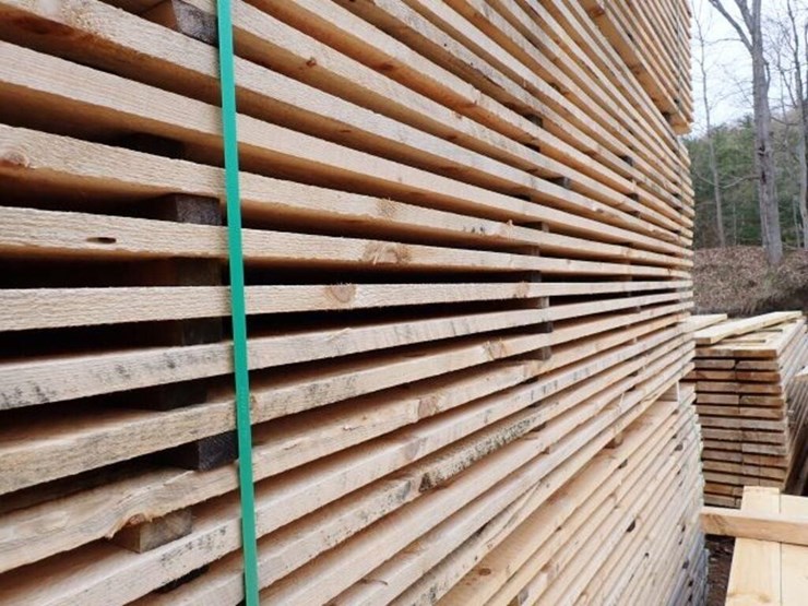 qty-of-(264)-1-in.-x-4-in.-x-10-ft-rough-cut-pine-image-5