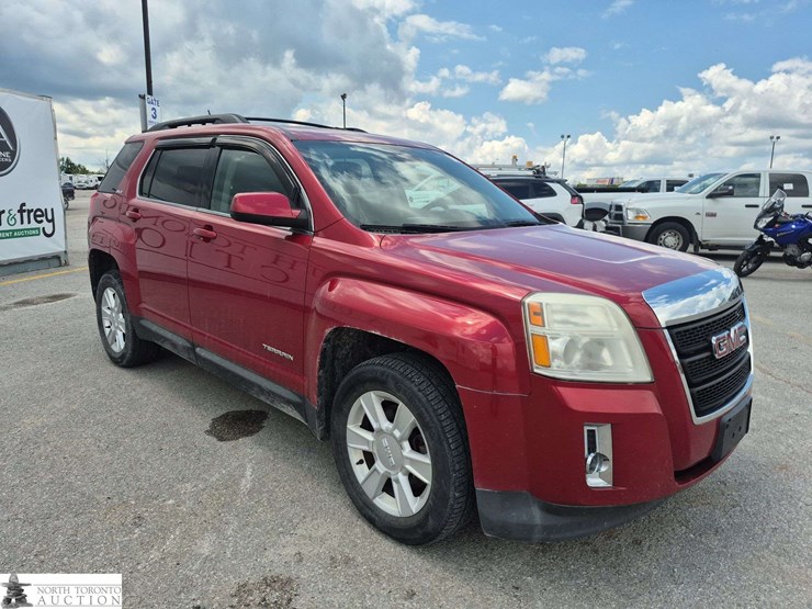 2013-gmc-terrain-image-3