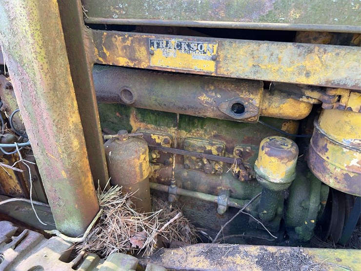 caterpillar-crawler-loader-image-32