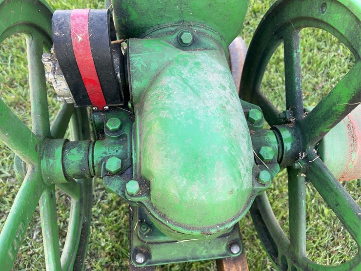 john-deere-e-1-1/2hp-image-16