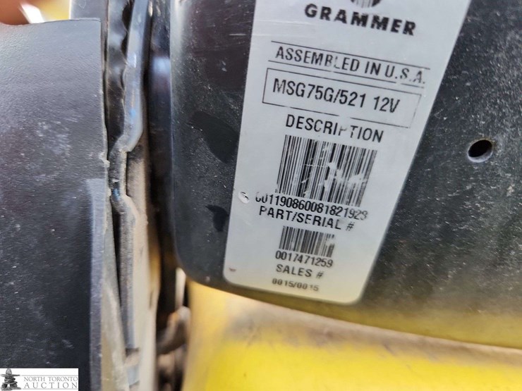 2010-john-deere-1445-image-30