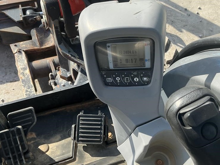 2021-kubota-kx040-4-image-15