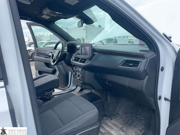 2022-chevrolet-tahoe-image-17