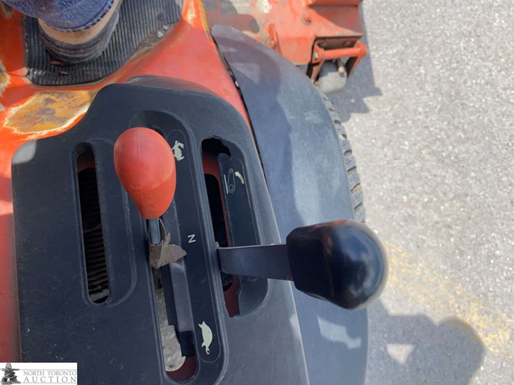 2011-kubota-f3080-image-16