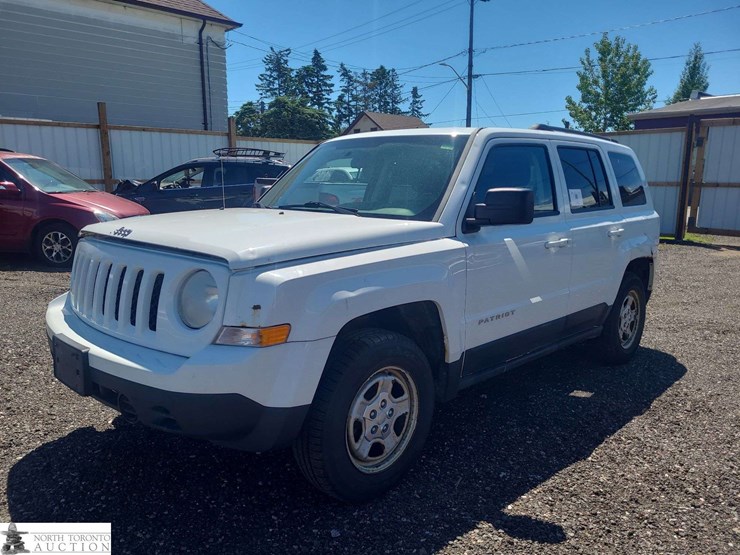 2012-jeep-patriot-image-1