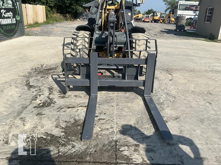 2015-deere-304k-image-9