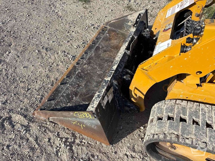 2021-caterpillar-259d3-image-8