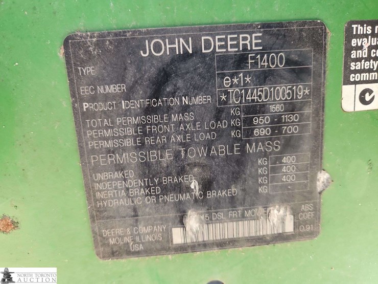 2010-john-deere-1445-image-28