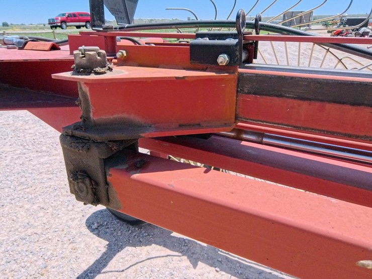 #1074-•-h&s-bf14-hi-capacity-wheel-rake-image-29