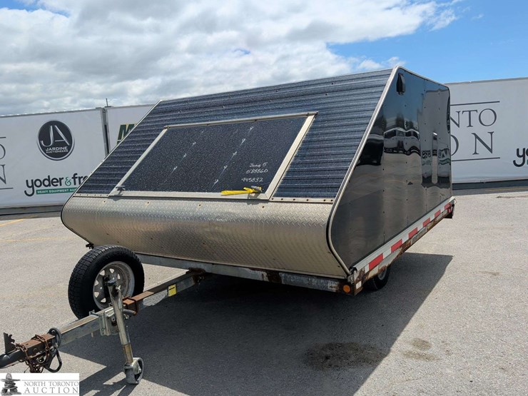 2013-l&b-moore-s/a-enclosed-trailer-image-1