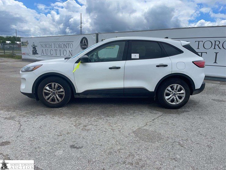 2021-ford-escape-image-8