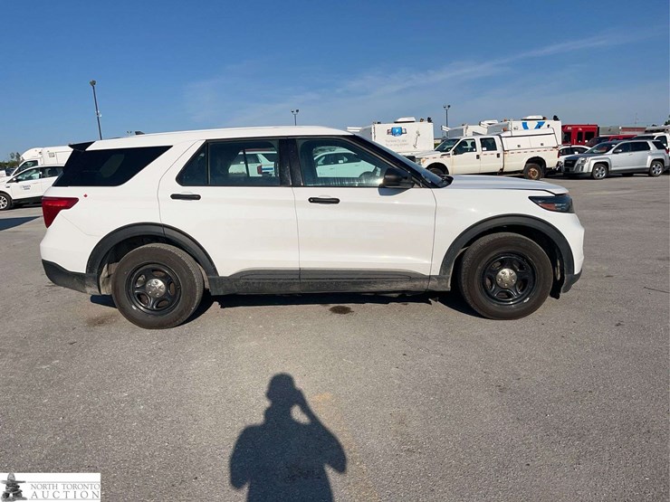 2022-ford-explorer-image-4