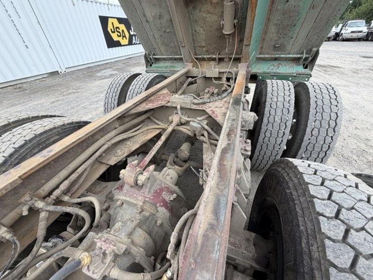 1991-kenworth-tri-axle-dump-truck-image-47