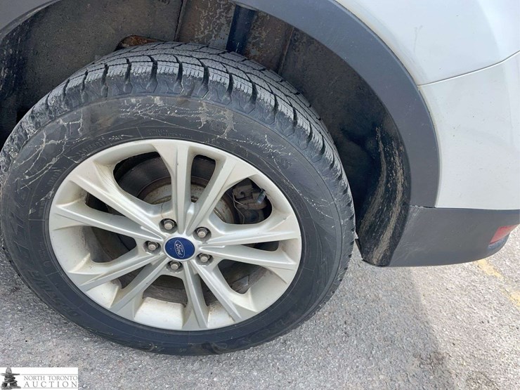 2017-ford-escape-image-19