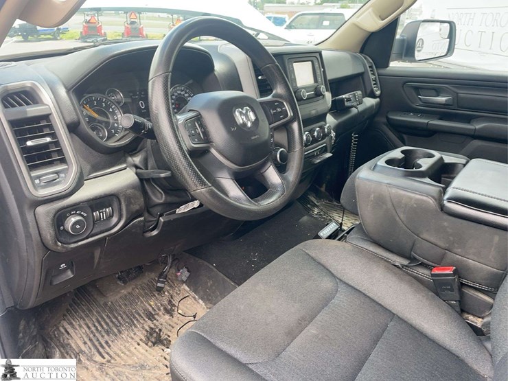 2019-dodge-1500-image-11