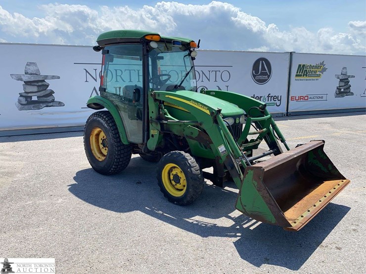 john-deere-3520-image-3
