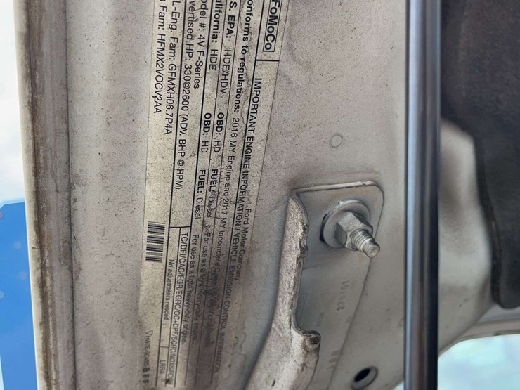 2017-ford-f550-image-18