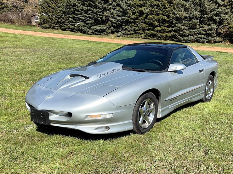 1997-pontiac-firebird-image-1