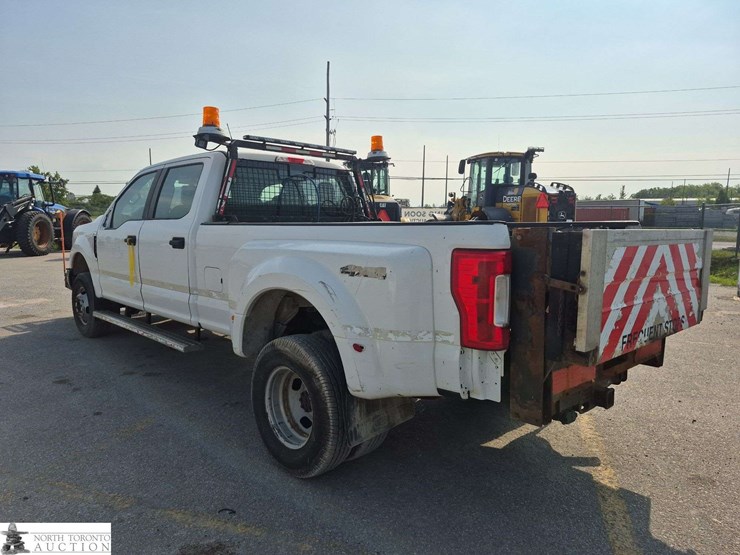 2017-ford-f350-image-7