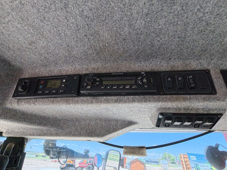 2012-massey-ferguson-9520-image-43