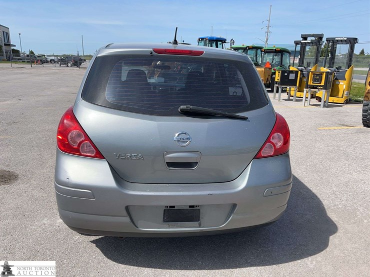 2007-nissan-versa-1.8-s-4dr-hatchback-(1.8l-i4-4a)-image-6