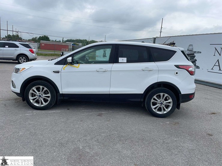 2017-ford-escape-image-8