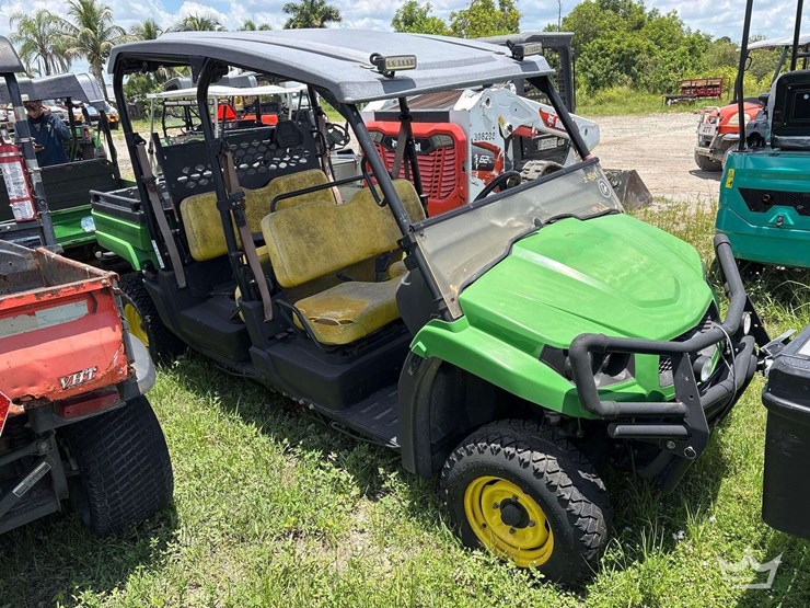 2017-john-deere-gator-image-3