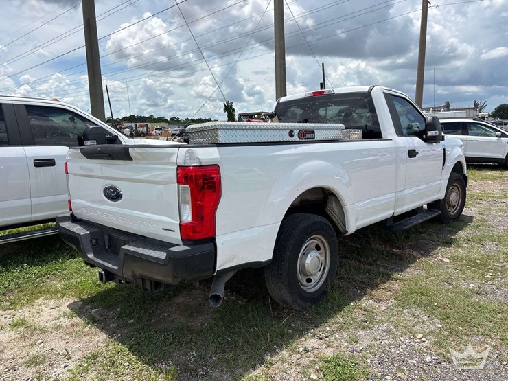 2019-ford-f250-image-3