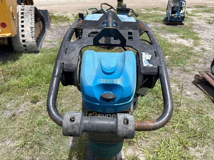 2022-weber-srv620-ii-vibratory-jumping-jack-rammer-image-20