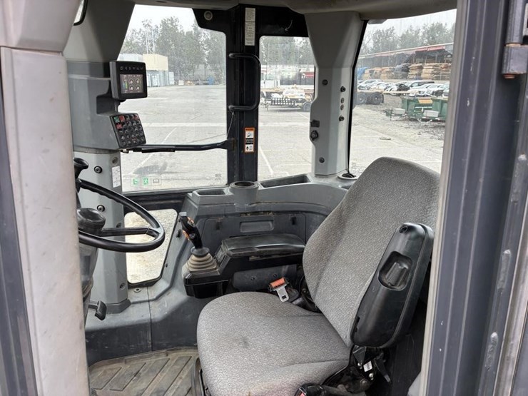 2020-deere-624l-image-17
