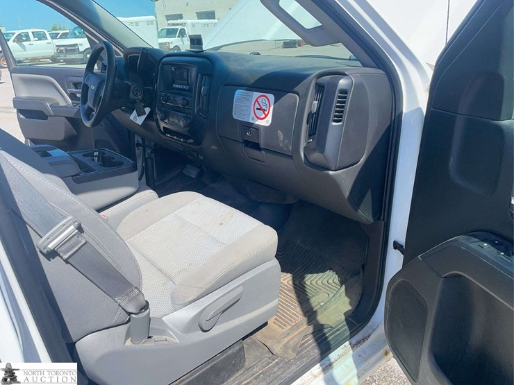 2015-chevrolet-silverado-1500-image-18
