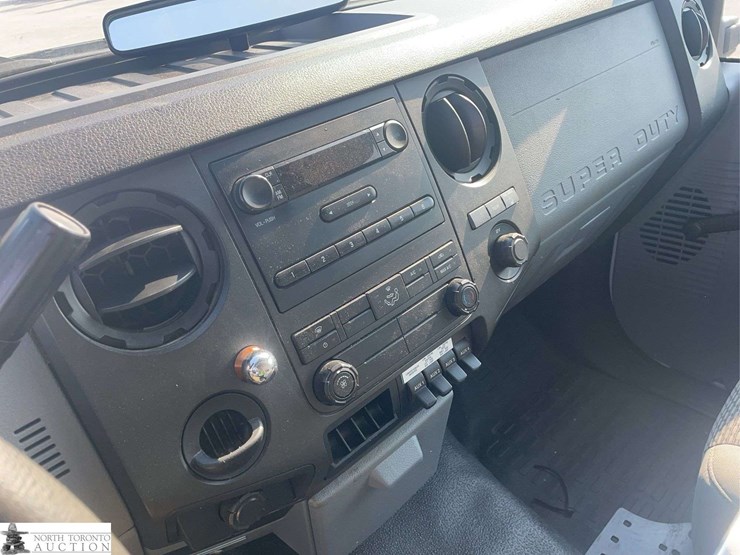 2012-ford-f350-image-13