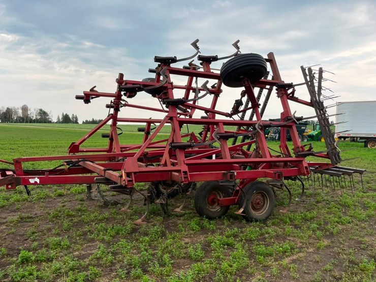 case-ih-4800-image-2