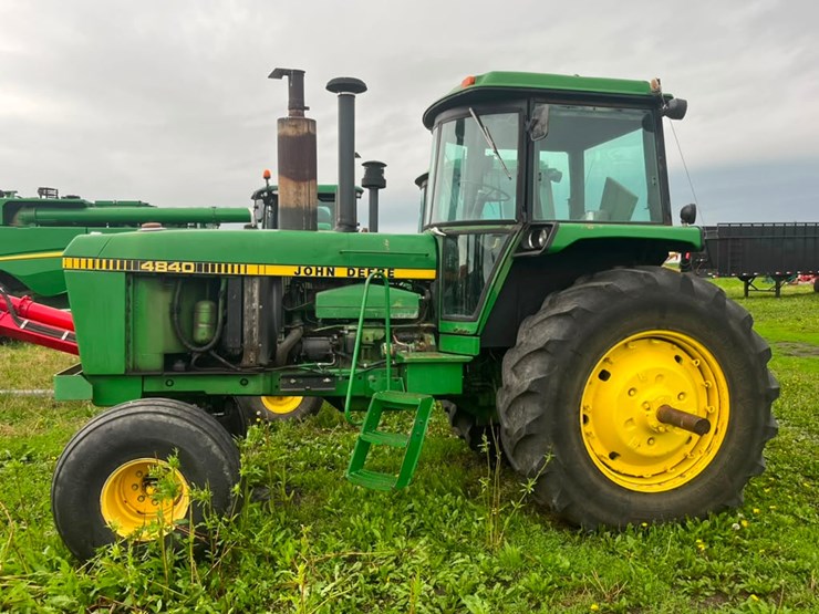 john-deere-4840-image-3