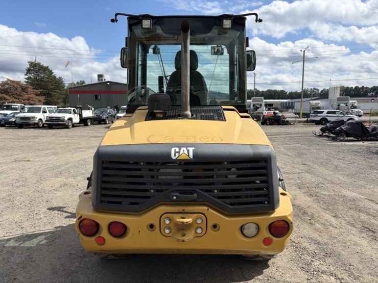 2016-caterpillar-908m-image-5