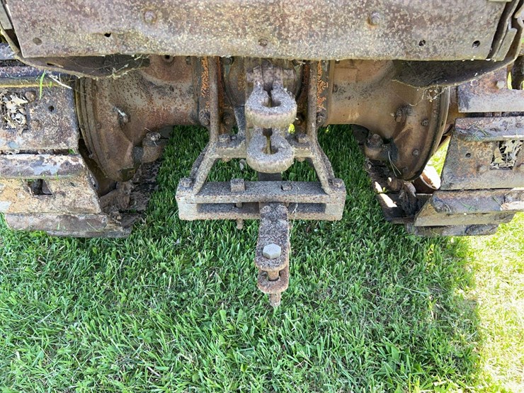 caterpillar-fifteen-image-23
