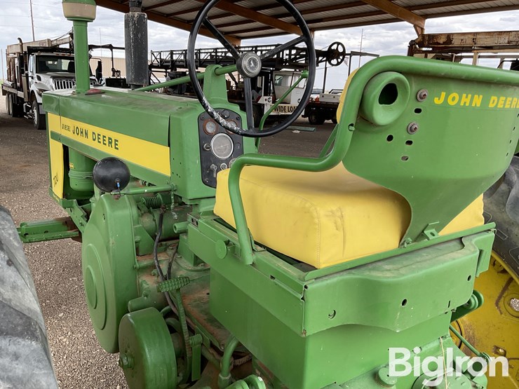 1958-john-deere-720-image-12