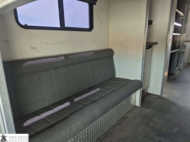 2006-chevrolet-kodiak-c5500-image-24